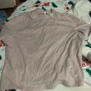 Lululemon crop tee.